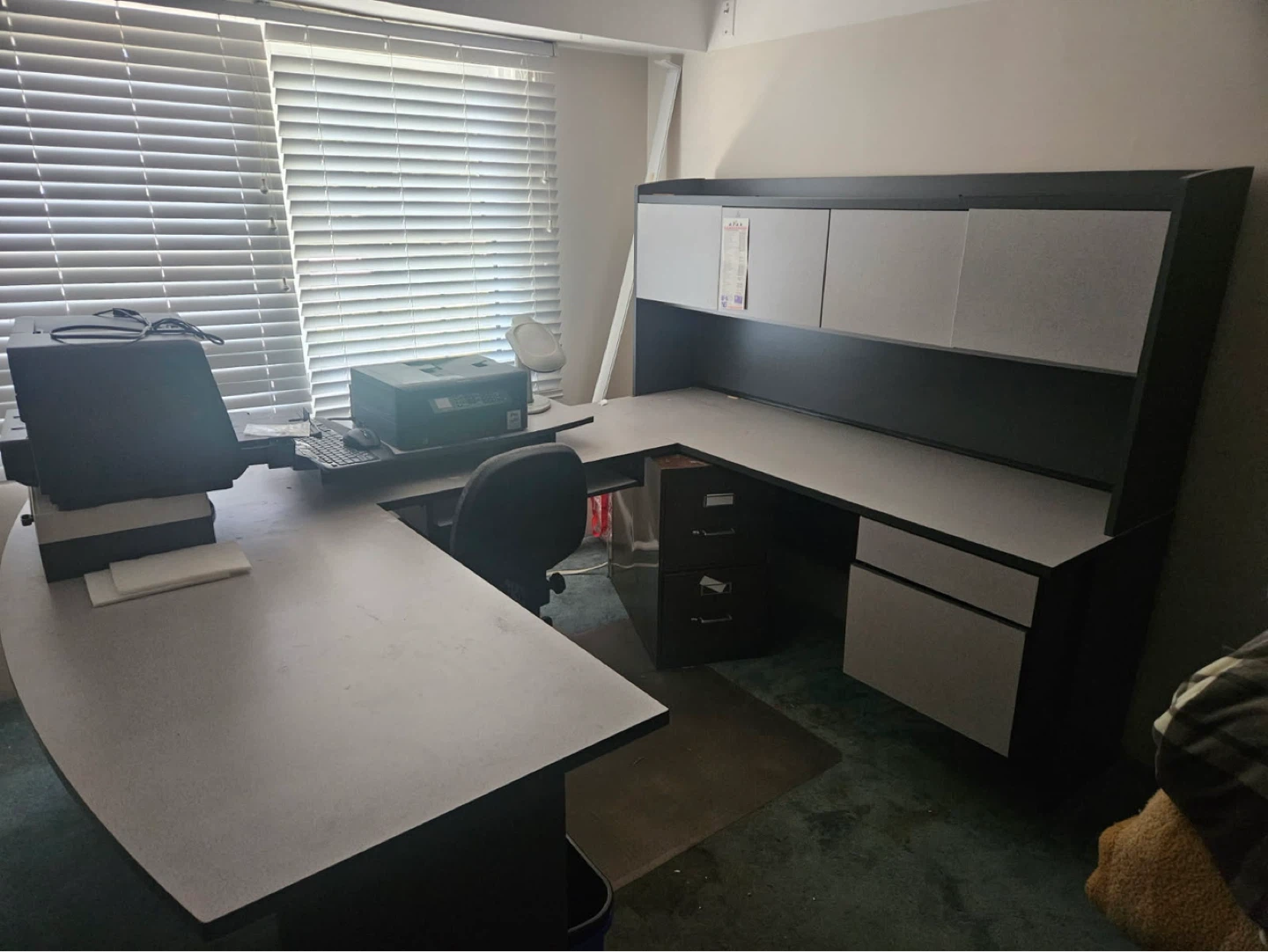 L-shaped Office Desk with Hutch