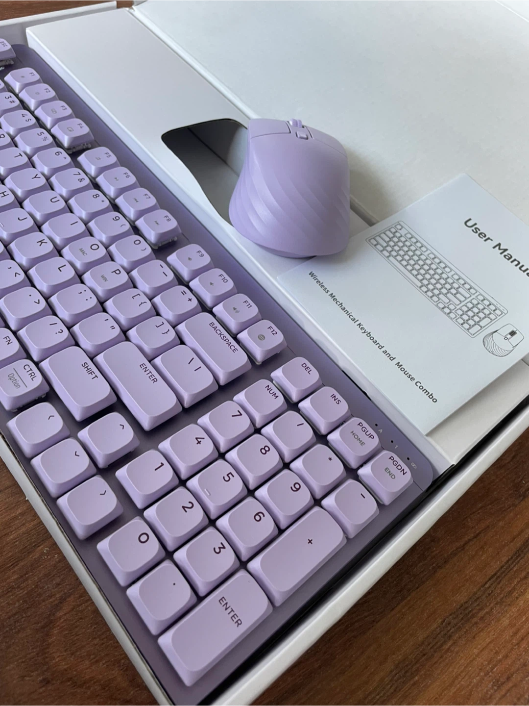⚽ NIB Lavender LeadsaiL Wireless Mechanical Keyboard & Mouse