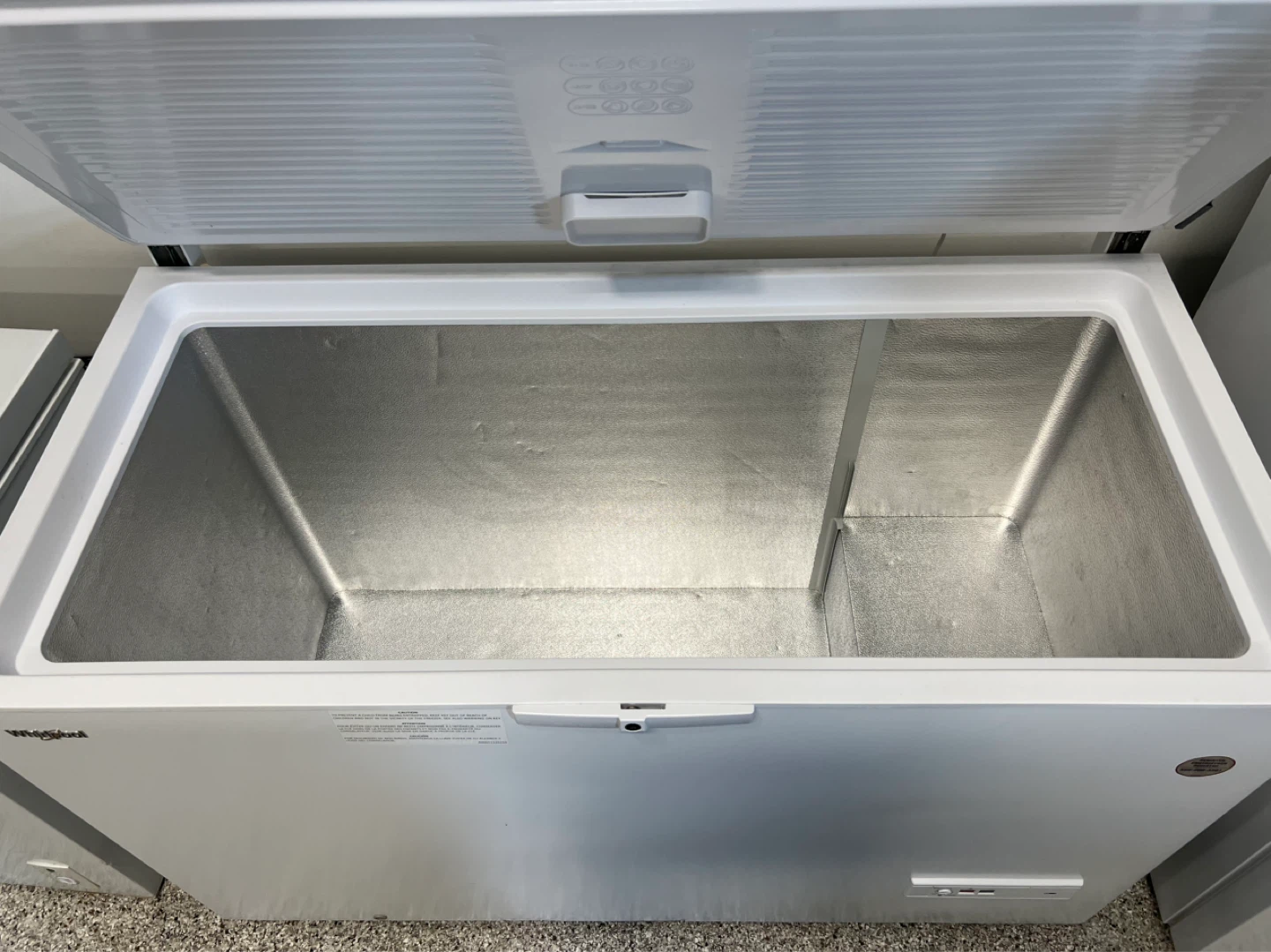 Whirlpool Chest Freezer - photo 2