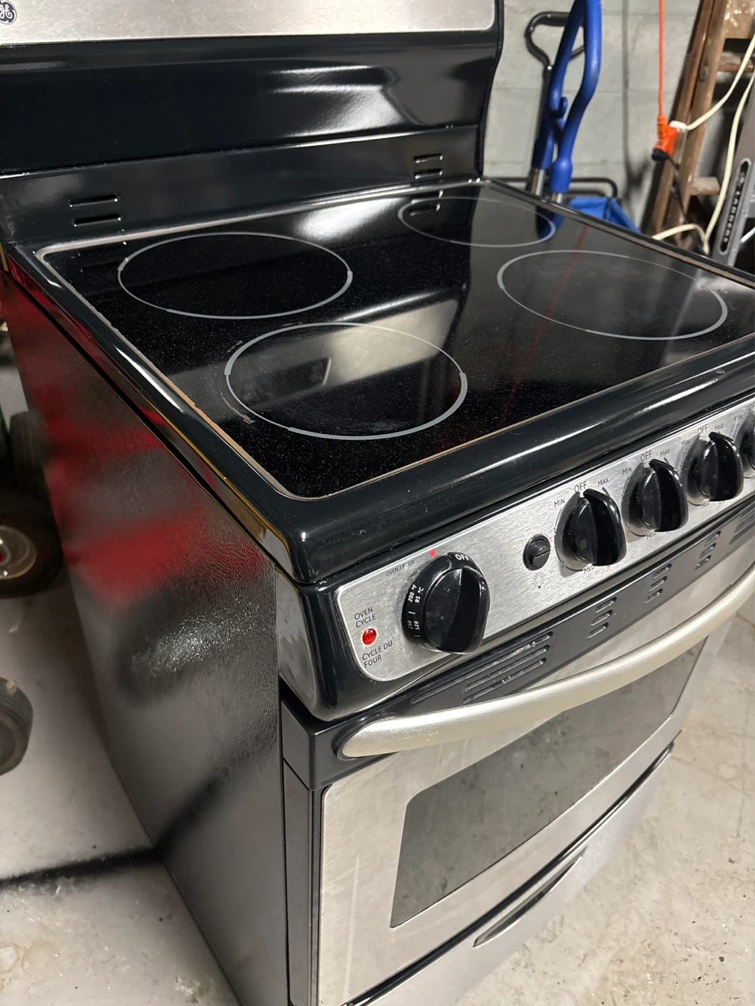 GE Electric Stove and Oven - photo 4