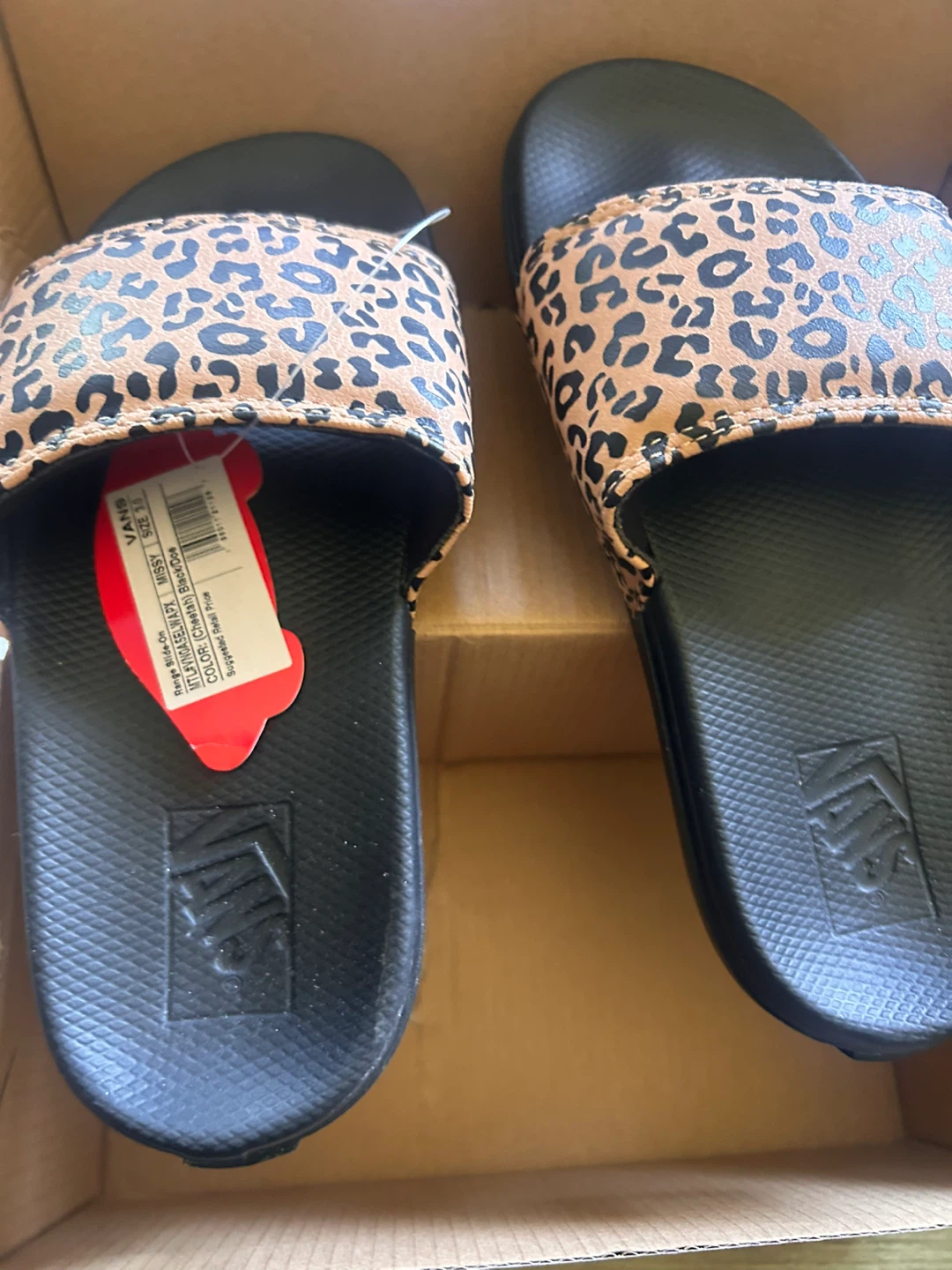 ⚽ Vans Slides - Leopard Print - Size 5 Youth