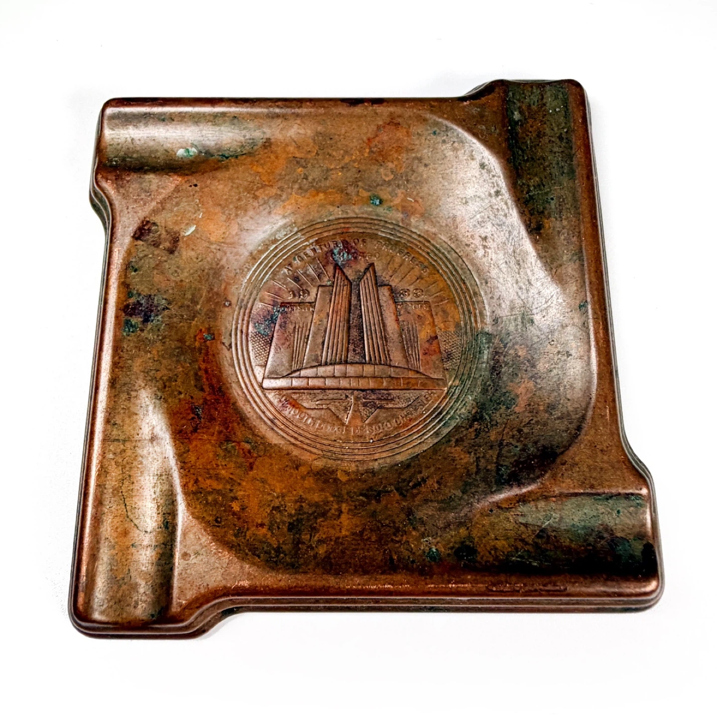 Vintage 1933 Chicago World’s Fair Souvenir Ashtray - photo 3