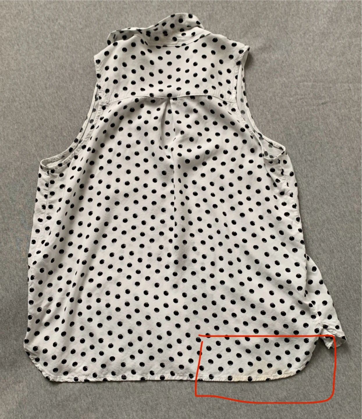 Polka Dot Sleeveless Blouse - Size M ⚽️ STAIN ON REAR HEM - photo 2