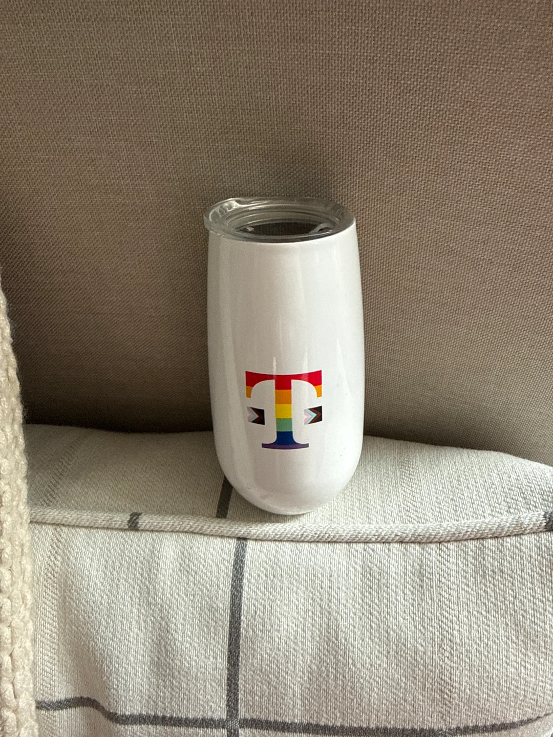 White T-Mobile Tumbler - ⚽️