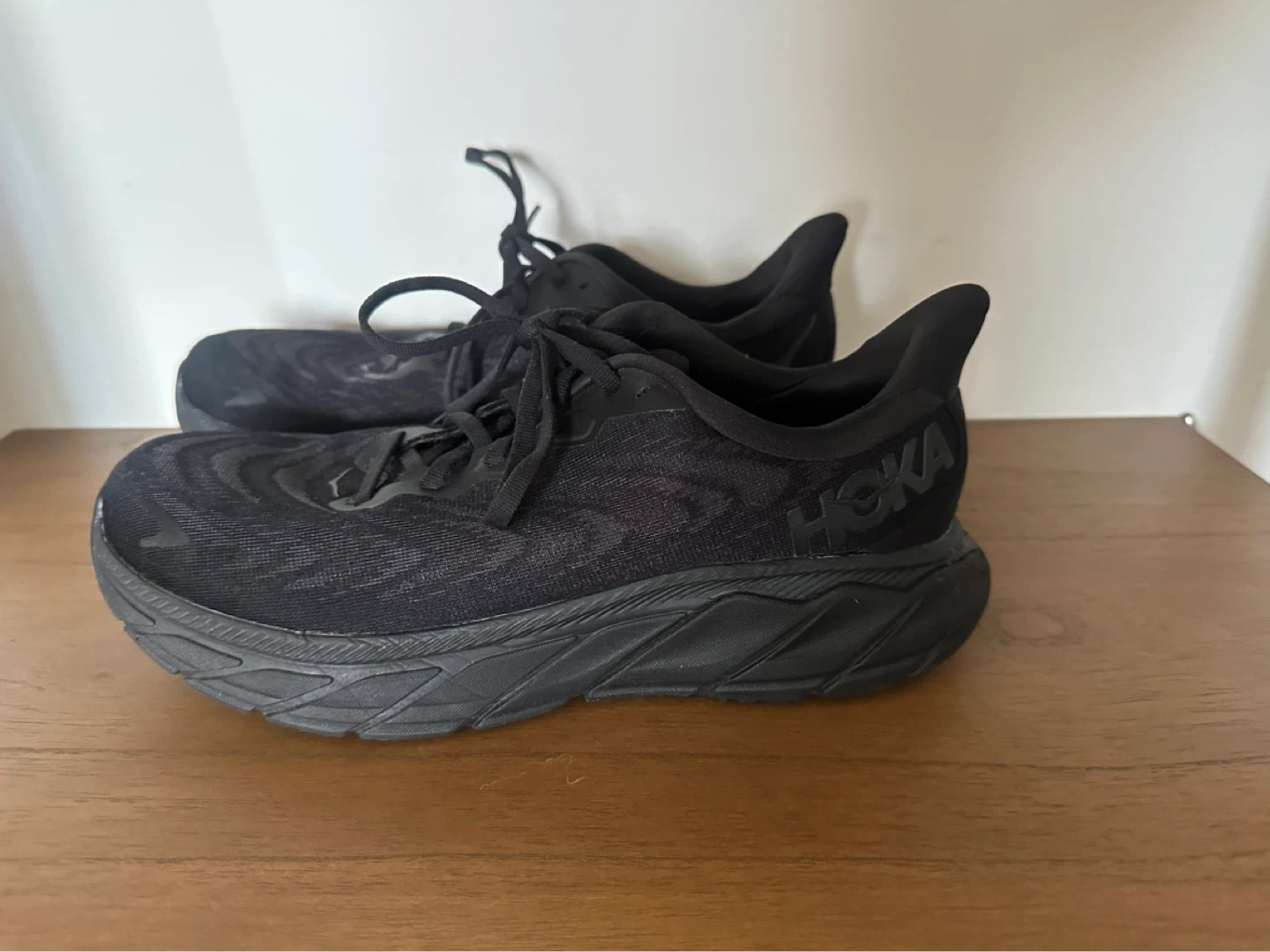 Hoka Women’s Arahi 6 Running Shoes Size 8.5 - photo 2