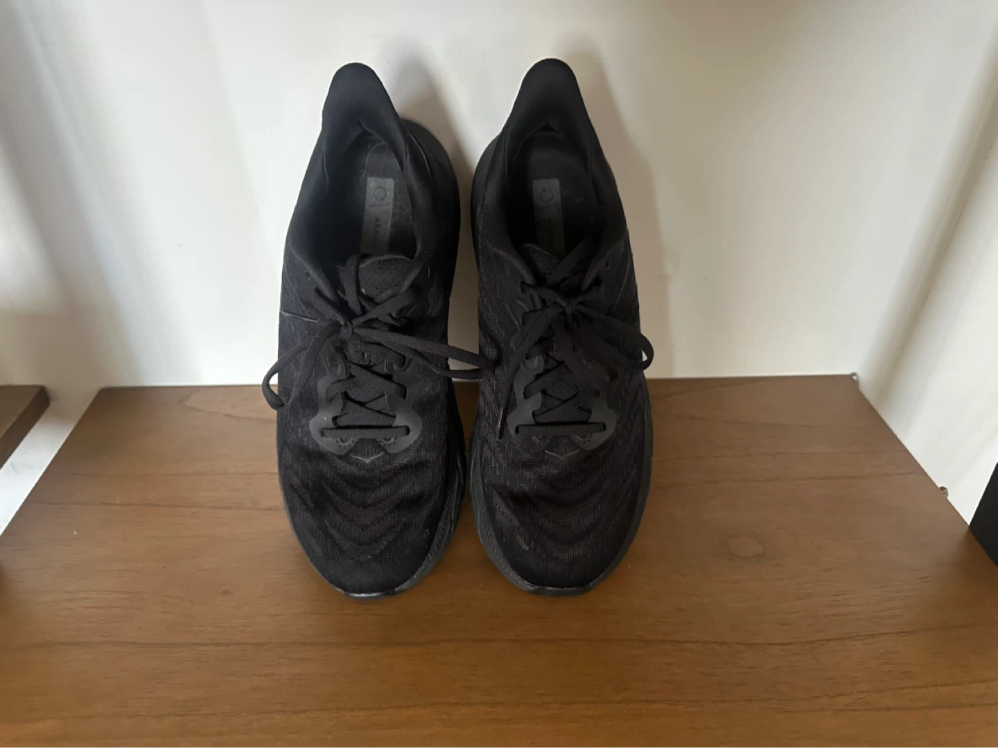 Hoka Women’s Arahi 6 Running Shoes Size 8.5