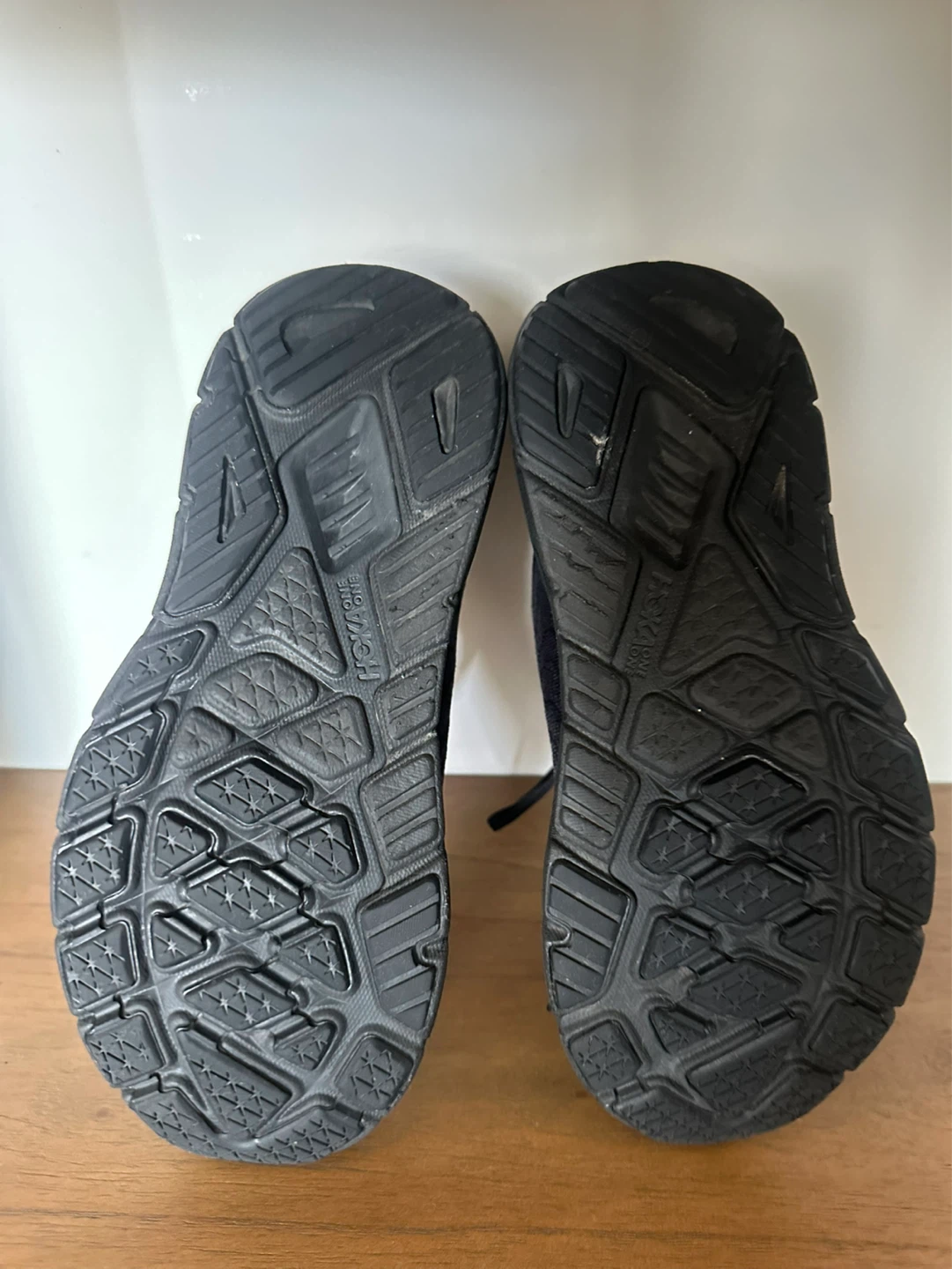 Hoka Women’s Arahi 6 Running Shoes Size 8.5 - photo 3