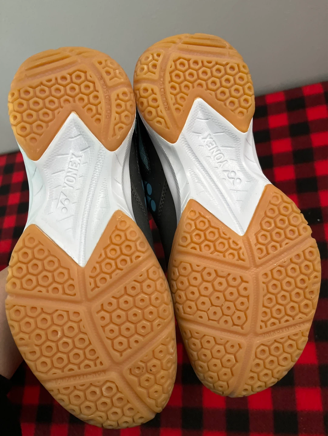 Yonex Badminton Shoes size 6.5US W / 5US M - photo 2