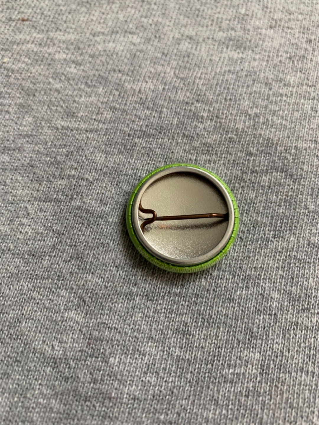 Green Button Pin with White Tree and Person ⚽️ - photo 2