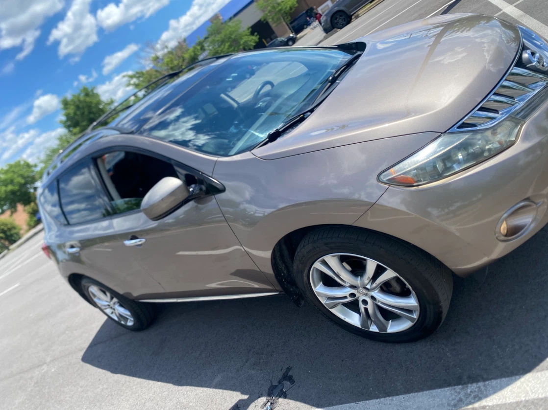 Nissan Murano LE AWD SUV