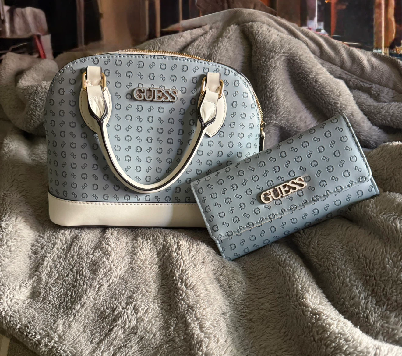 Guess handbag and wallet set
