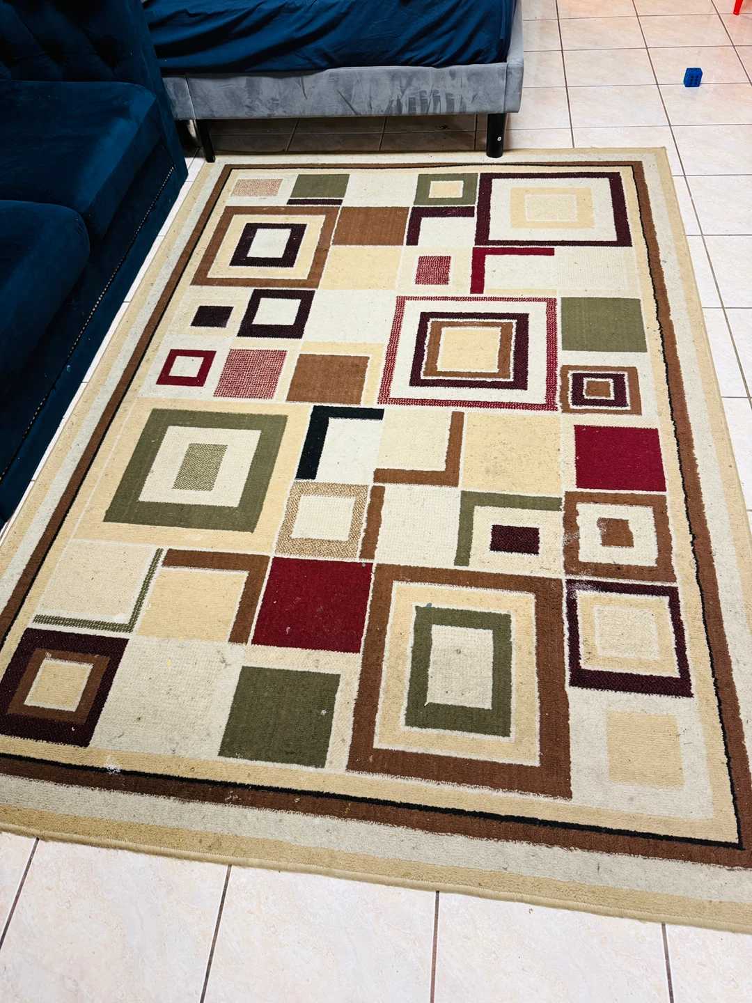 Geometric Pattern Area Rug