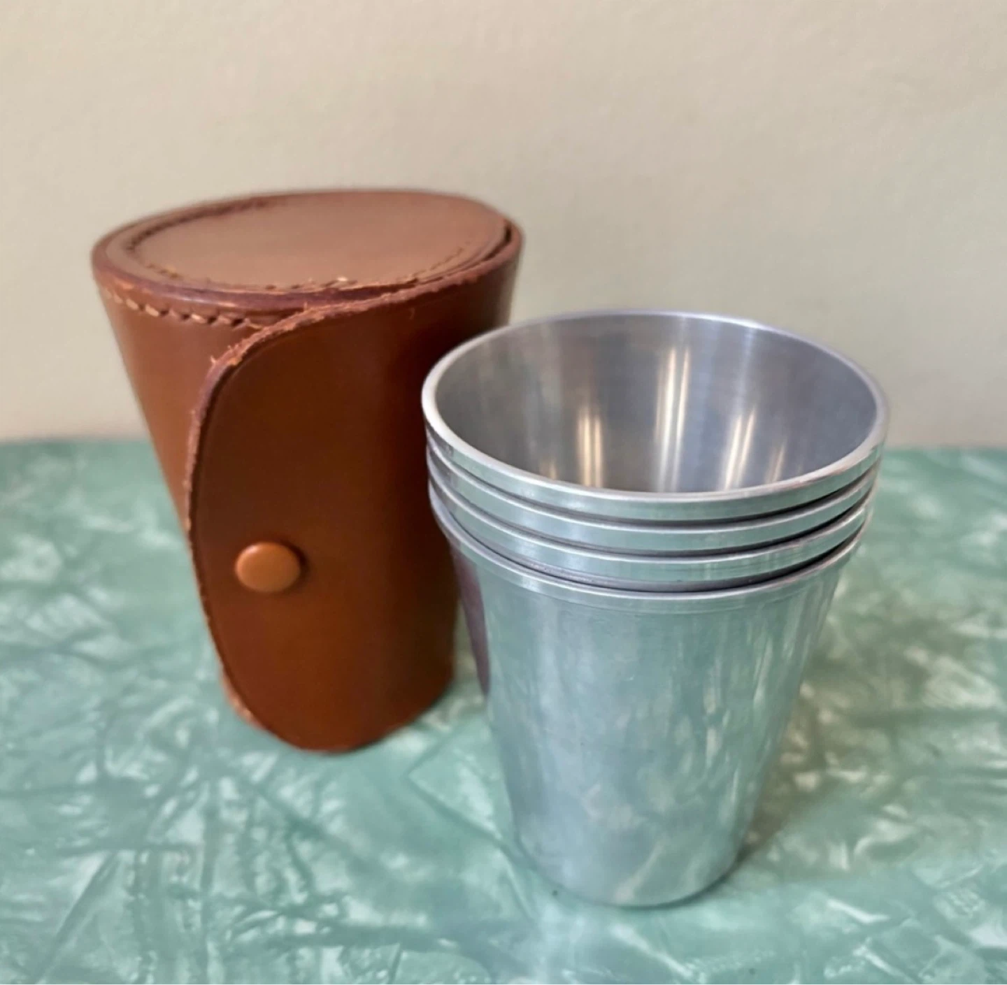 ⚽️ Vintage Set of 4 Aluminum Cups with Leather Case