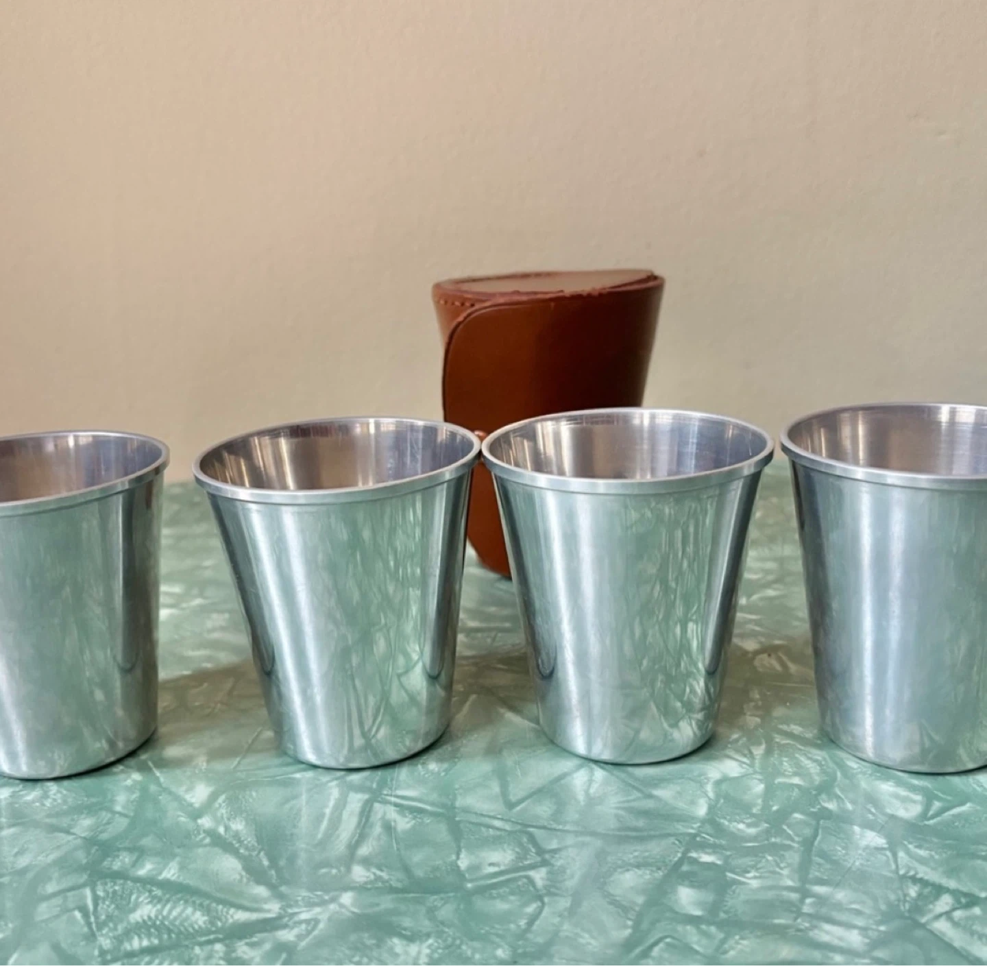 ⚽️ Vintage Set of 4 Aluminum Cups with Leather Case - photo 2