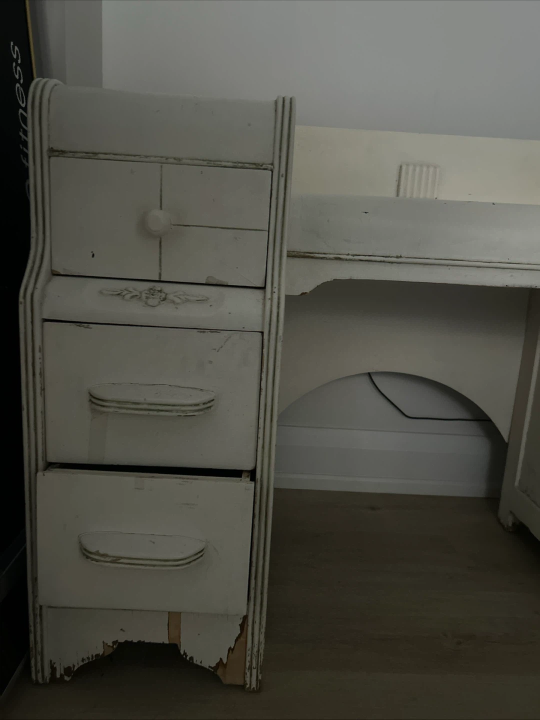 Vintage vanity and chair set - photo 3