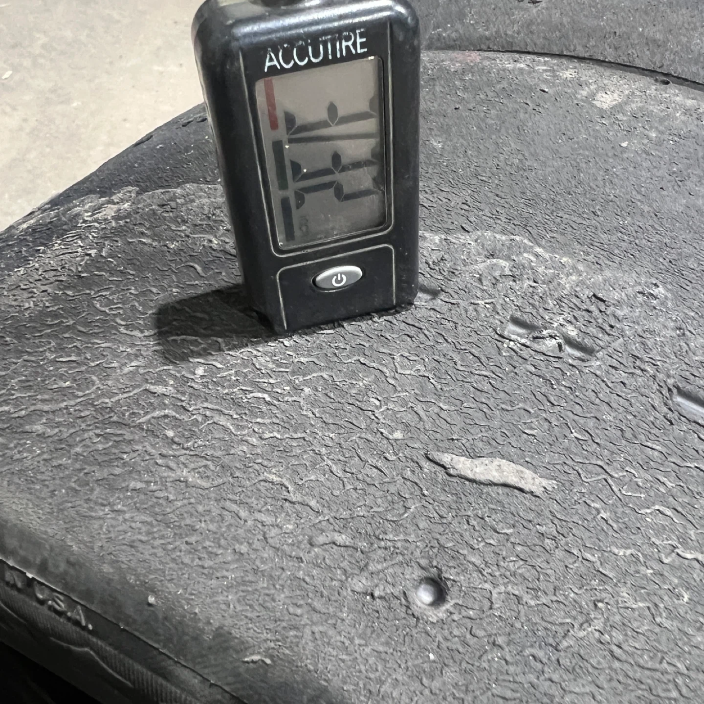 275/35R18 Hoosier R7 DOT Radial tires - photo 3