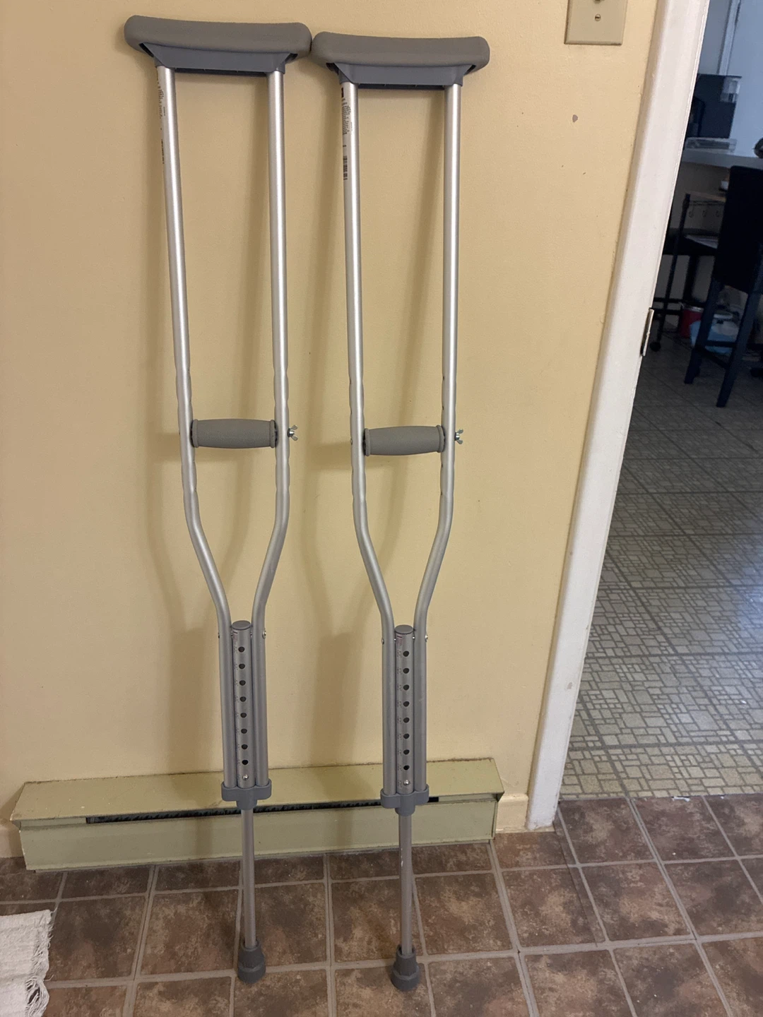 Adjustable Aluminum Crutches - photo 2