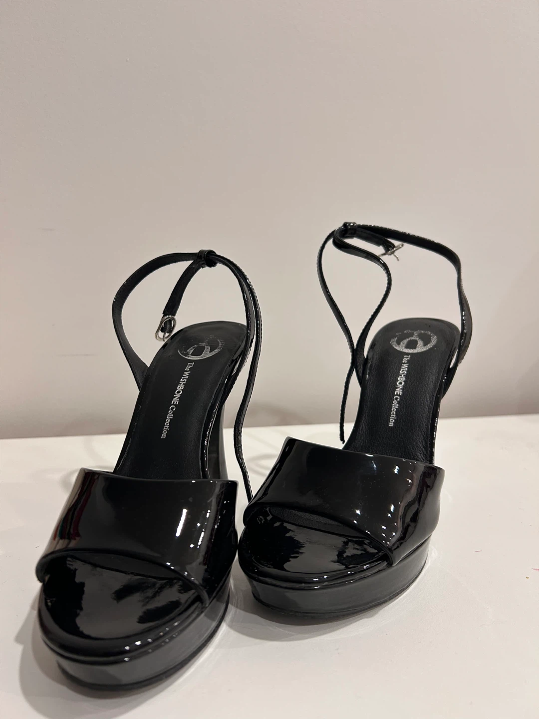 Wishbone collection-black heels size 8 - photo 2