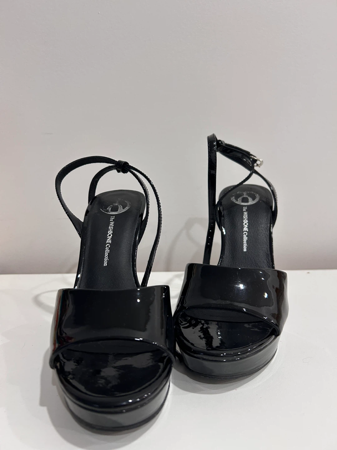 Wishbone collection-black heels size 8 - photo 4