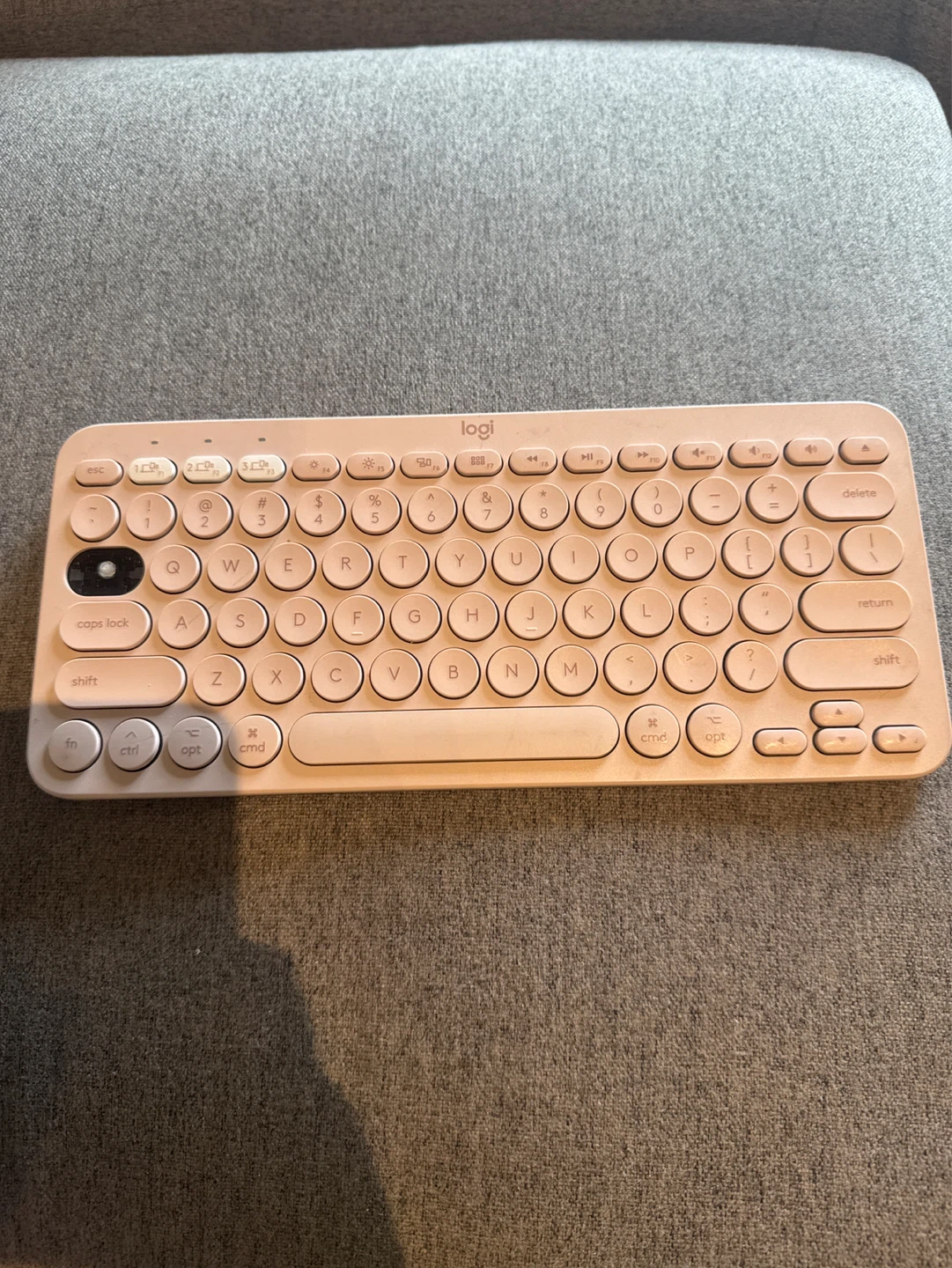 Logitech K380 Keyboard - Rose Pink