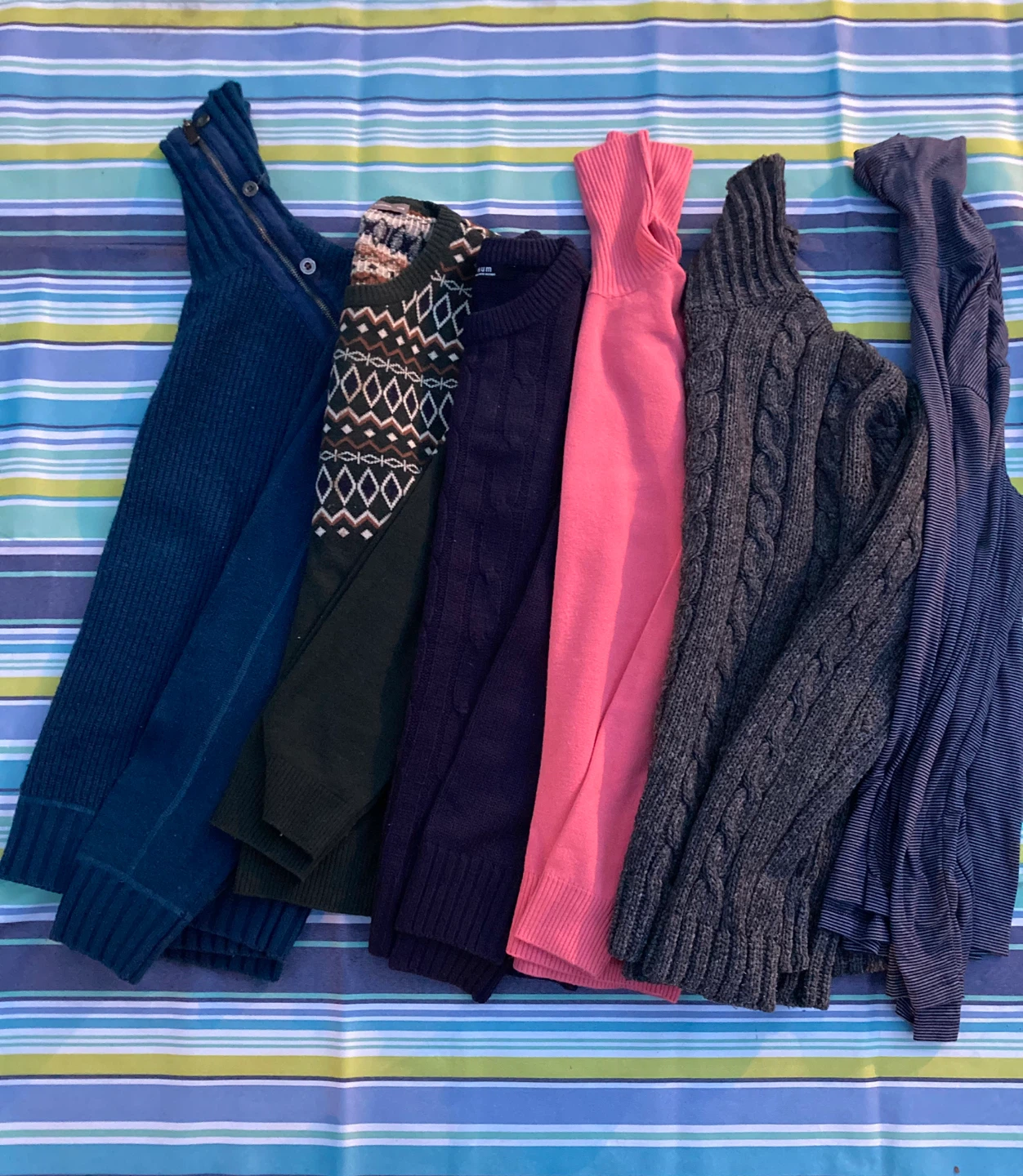 Lot of 5 Women's Sweaters⚽️