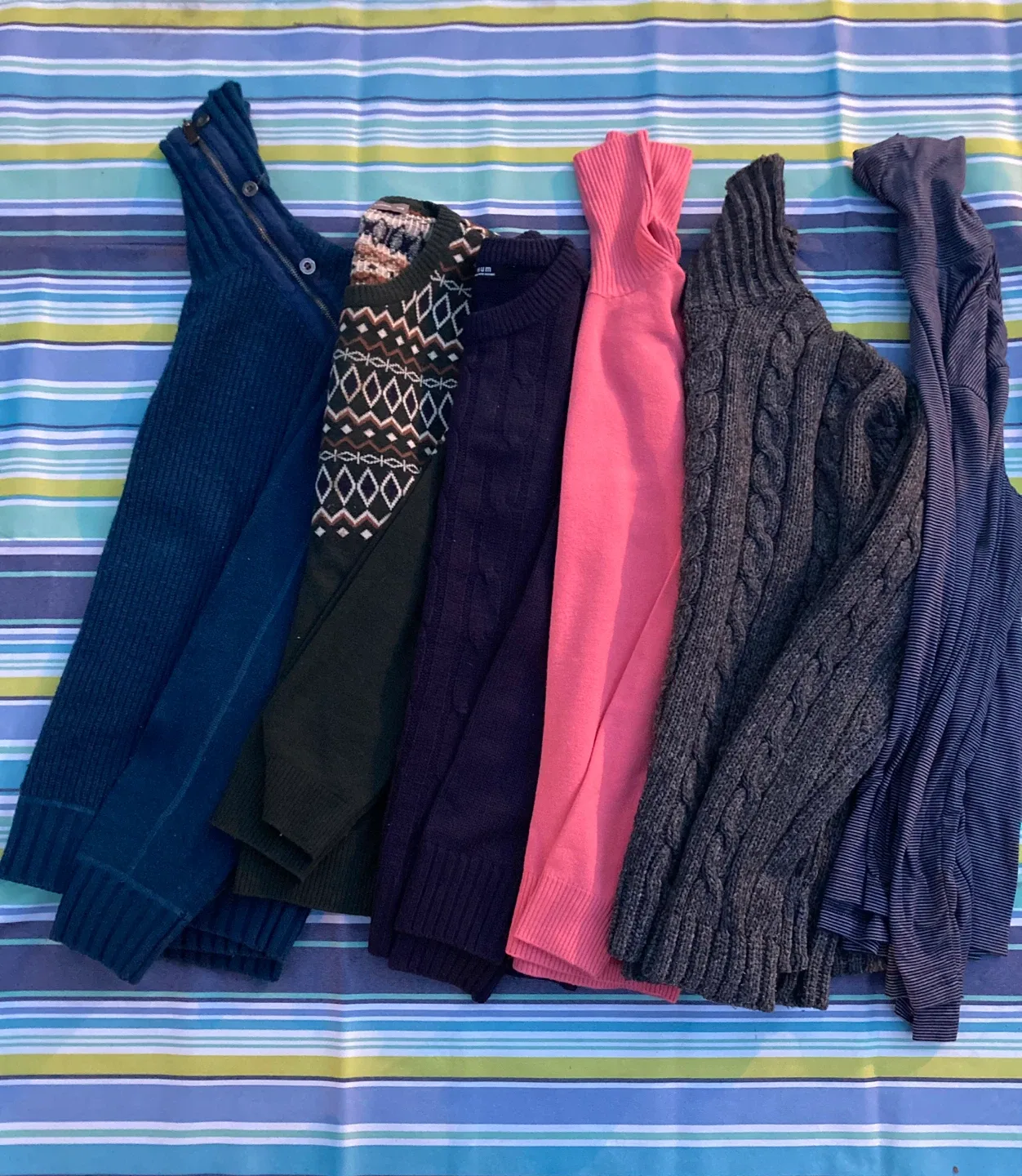 Lot of 5 Women's Sweaters⚽️