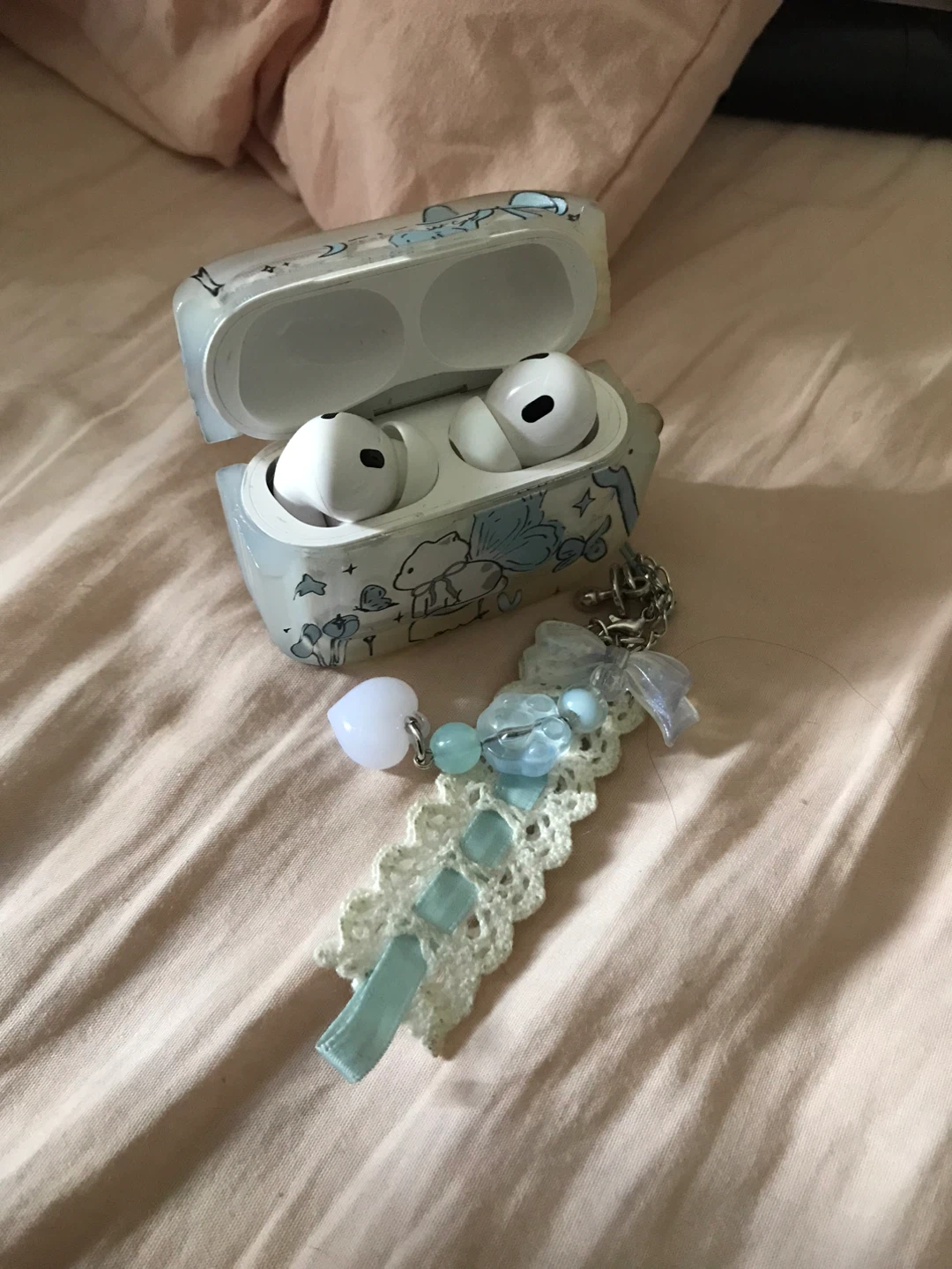airpods pro 2 + case - photo 2