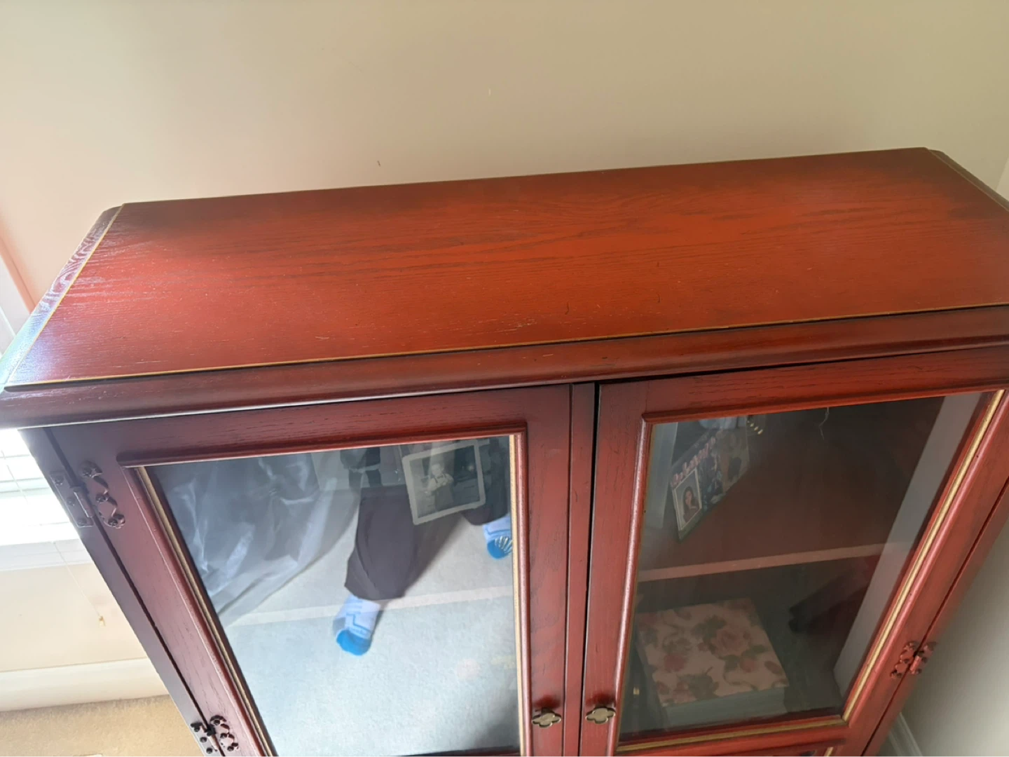 Wooden Display Cabinet with Glass Doors - photo 4