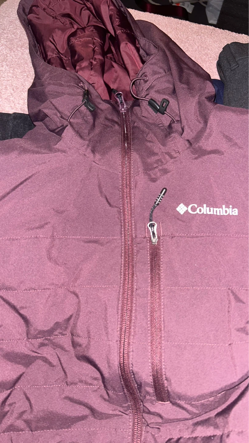 Columbia Puffer Jacket - Burgundy - Size M - photo 2