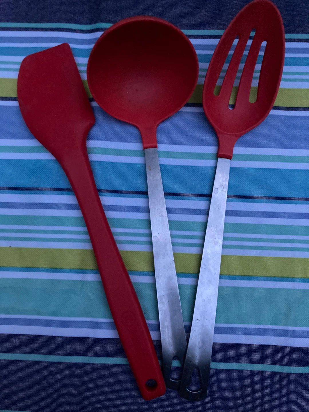 Red Kitchen Utensil⚽️