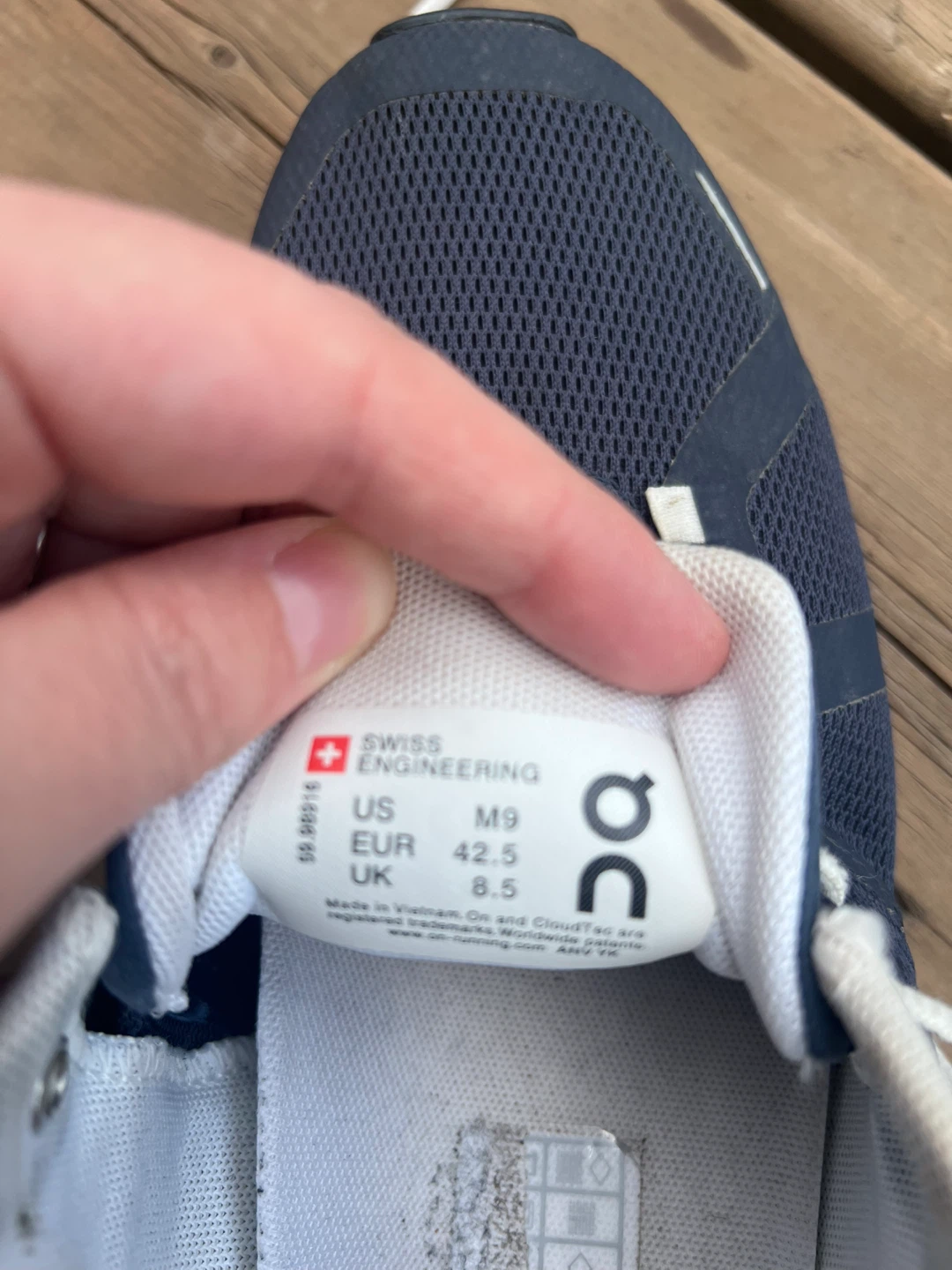 Mens On Cloud 5 Running Shoes size 9 - photo 4