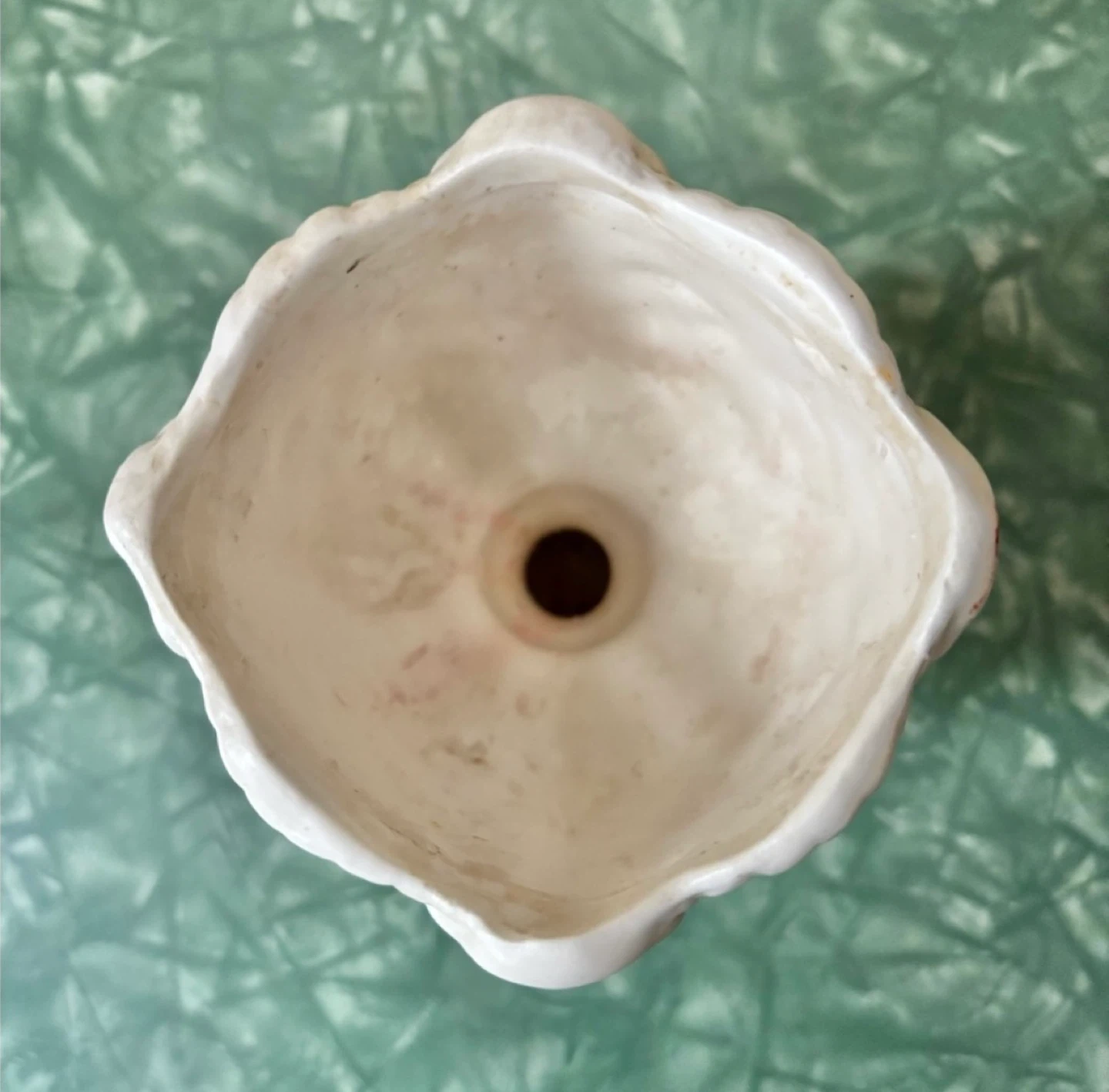 ⚽️ Vintage Embossed White Decorative Vase Japan - photo 5