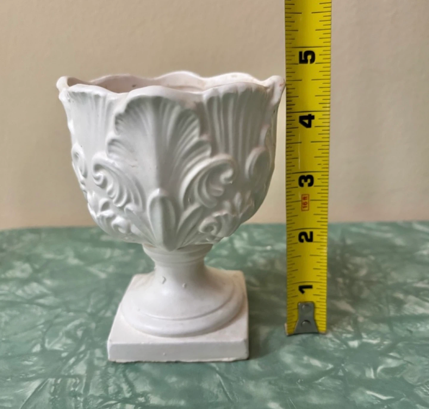 ⚽️ Vintage Embossed White Decorative Vase Japan - photo 3