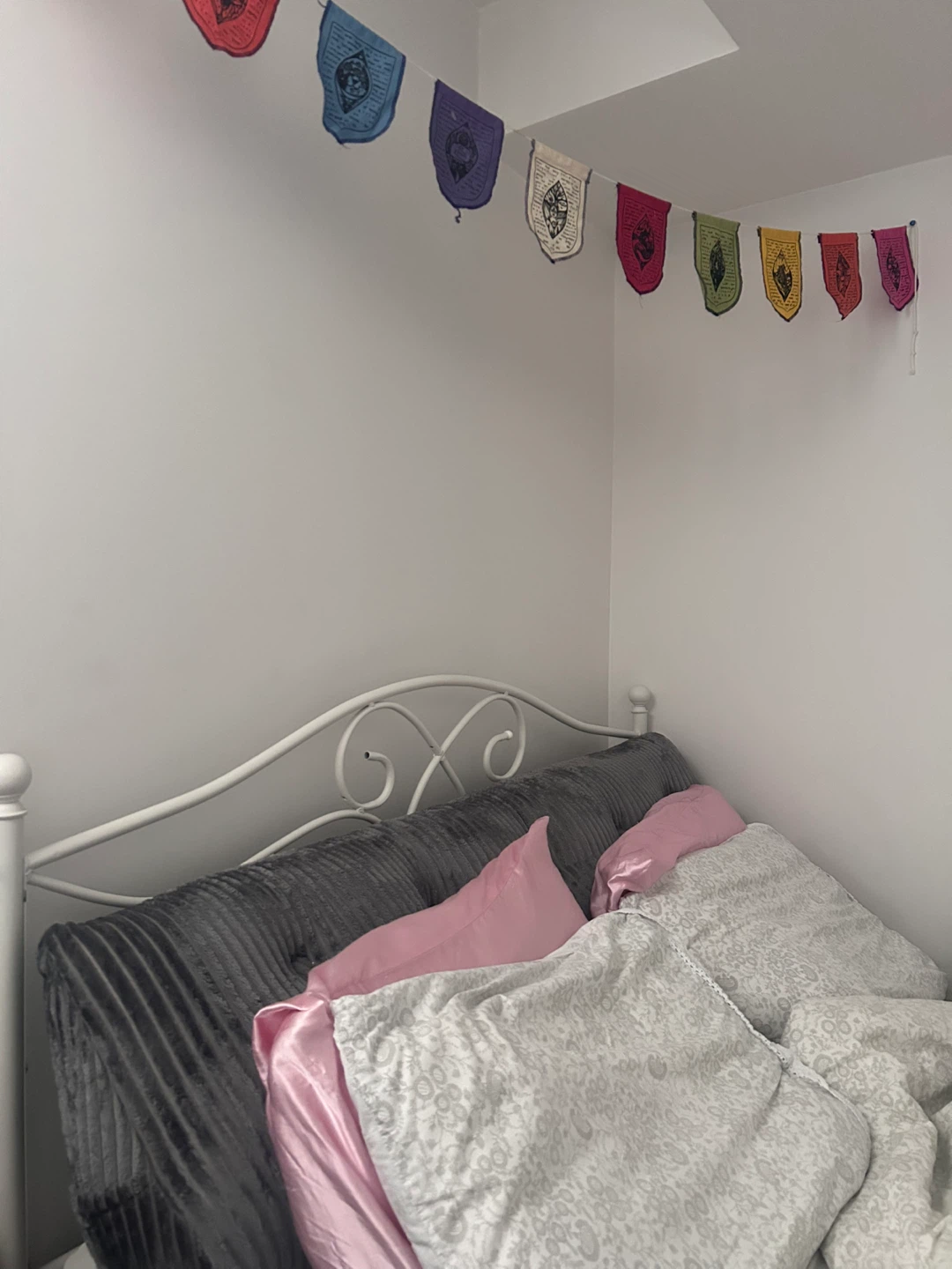 Queen size metal bed frame - photo 3