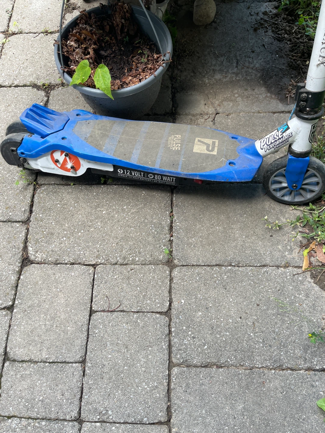 Kids electric scooter - photo 2