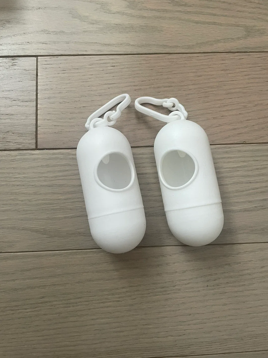 ⚽️2 White poop Bag Dispensers