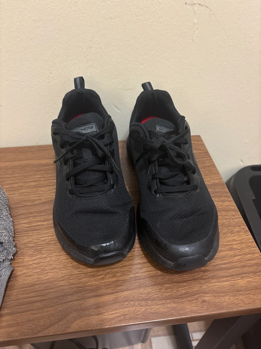 ⚽ Skecher Work Slip Resistant Shoes