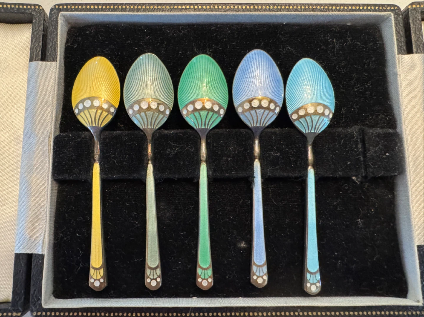 Vintage Turner & Simpson British Guilloche Enamel 5pc  Spoon Set - photo 4