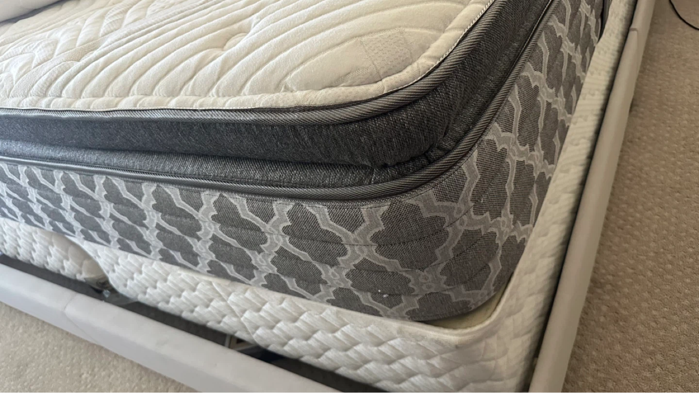 Bed frame + Sealy Optimum Posturepedic King Mattress - photo 2