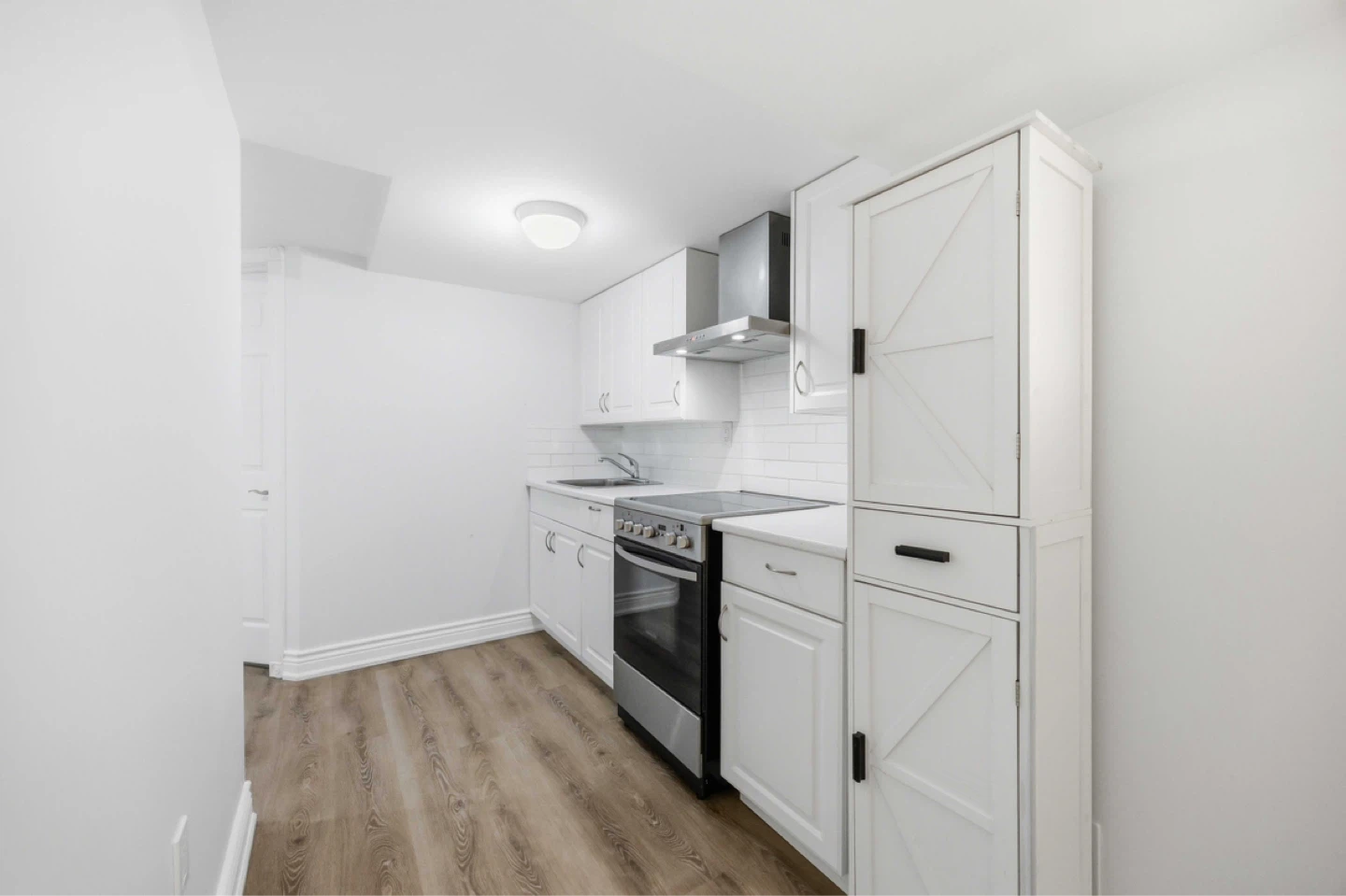 Vaughan, Bsmt Rental 7/01 OR 7/15 (Dufferin & Major Mackenzie) - photo 5