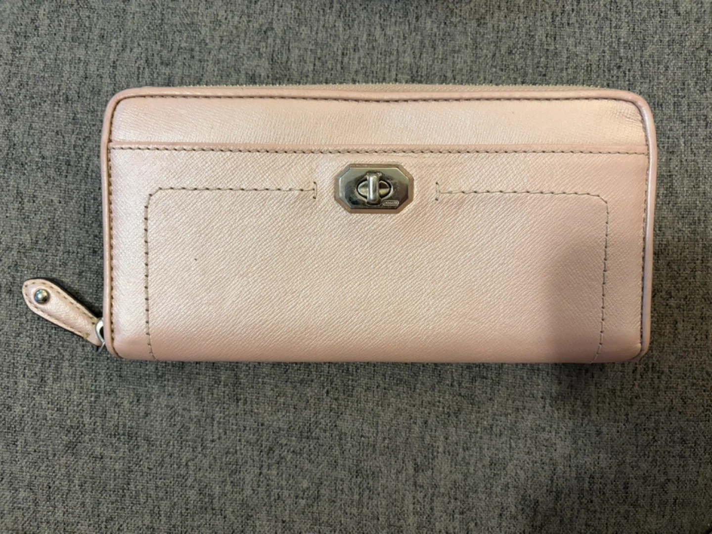 Coach Campbell Turnlock Leather Accordion Wallet - Light Pink
