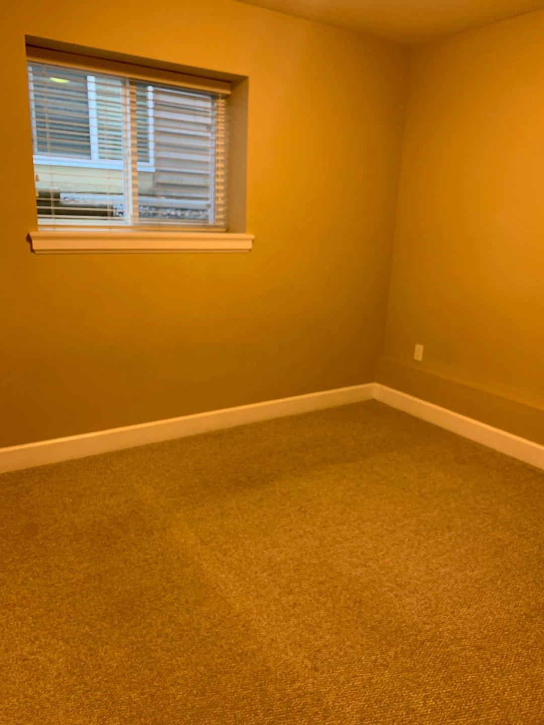2bedroom basement to rent $1600 plus bills shared - photo 5