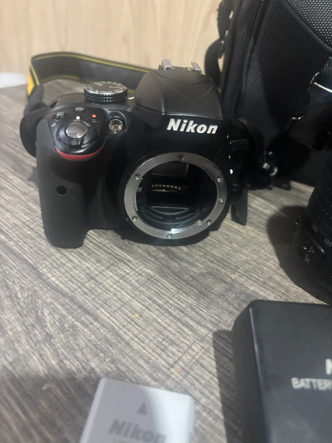 Nikon DSLR Camera with 2 Lenses make n offfer - photo 3