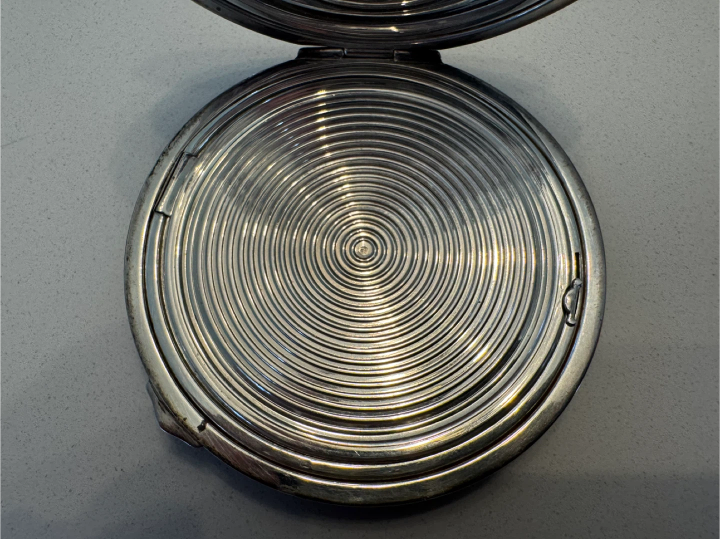 Vintage 3” MCM British Sterling Silver Powder Compact - photo 4