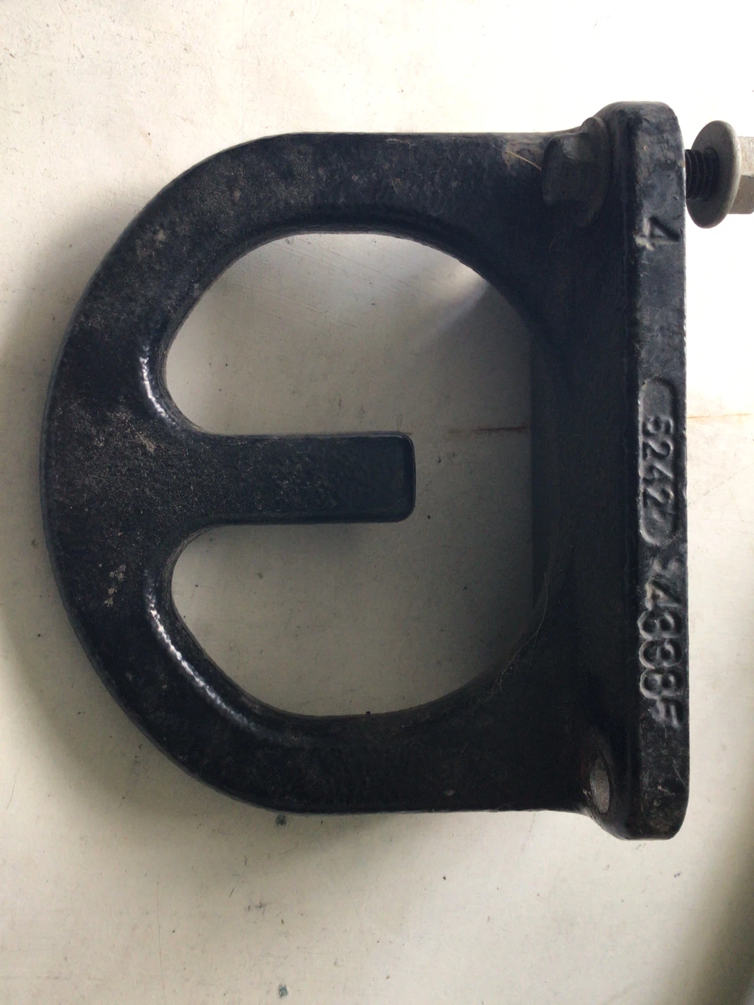 Metal D-Shaped Bracket with Bolt