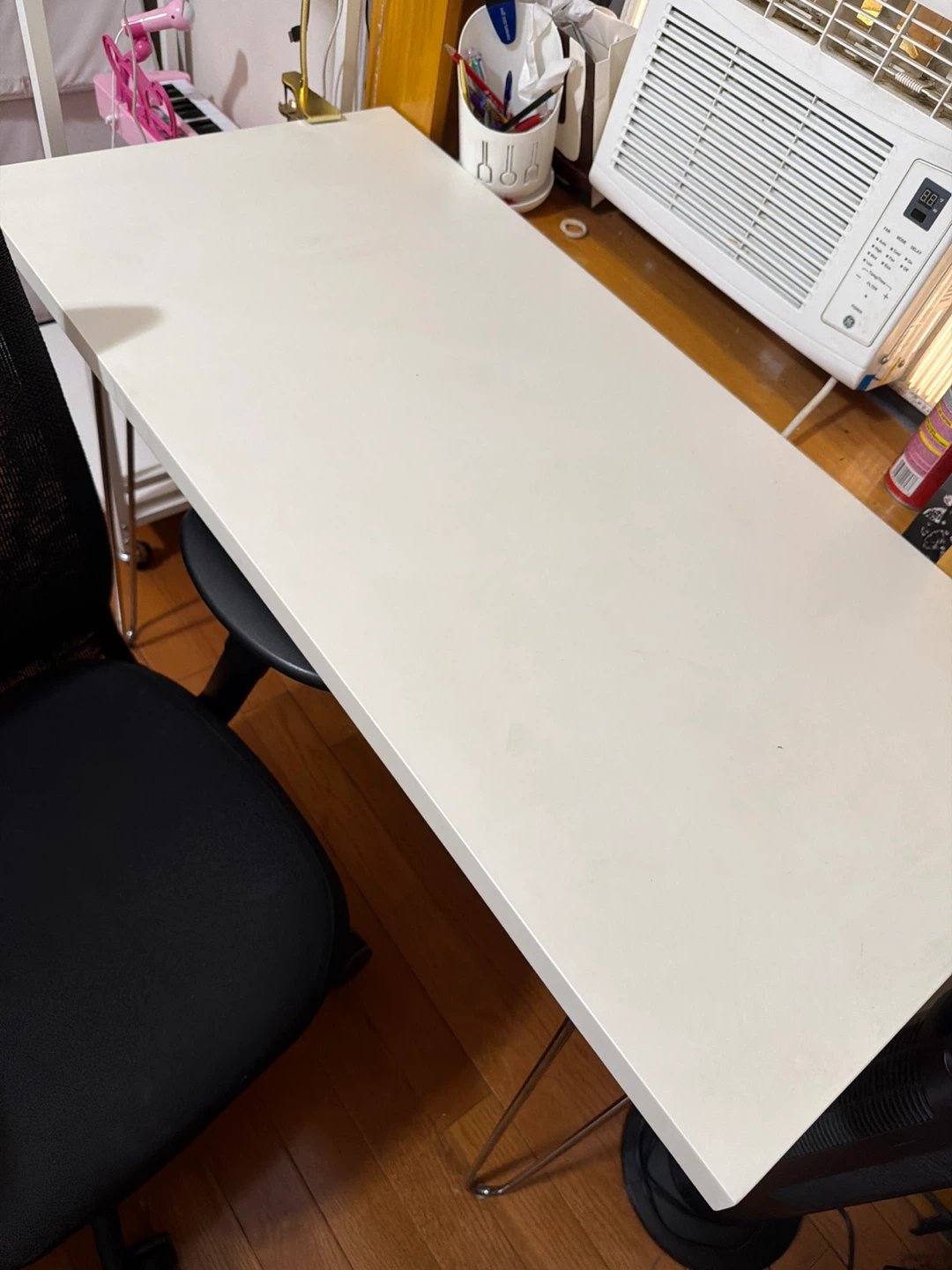Black Mesh Office Chair and white study table - photo 4