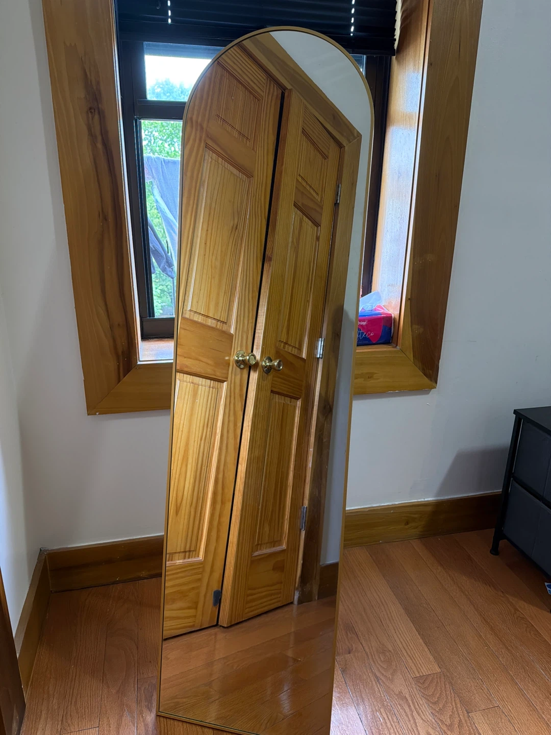 Arched Floor Mirror with Gold Frame - photo 3