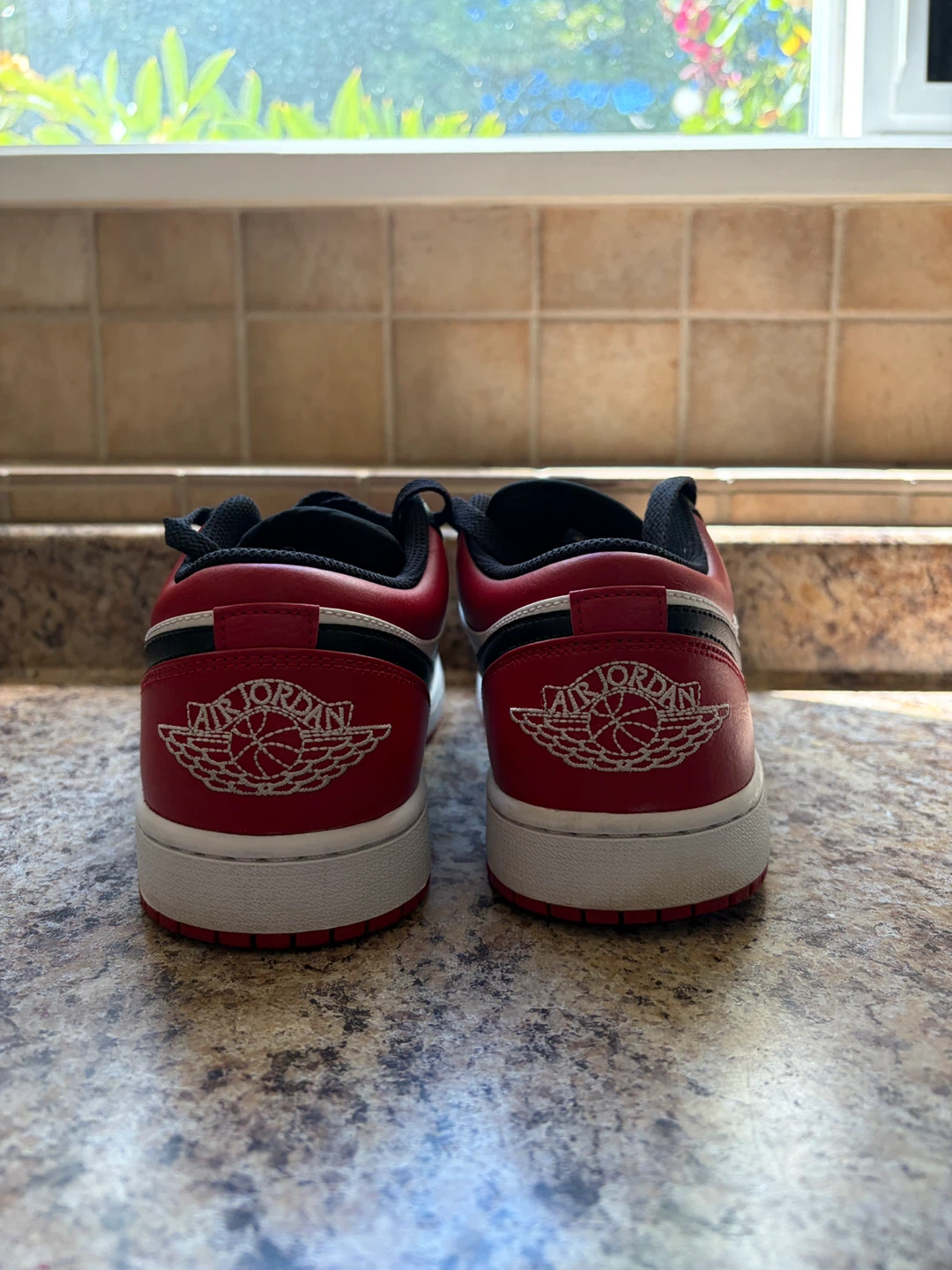 Air Jordan 1 Low SE - photo 2