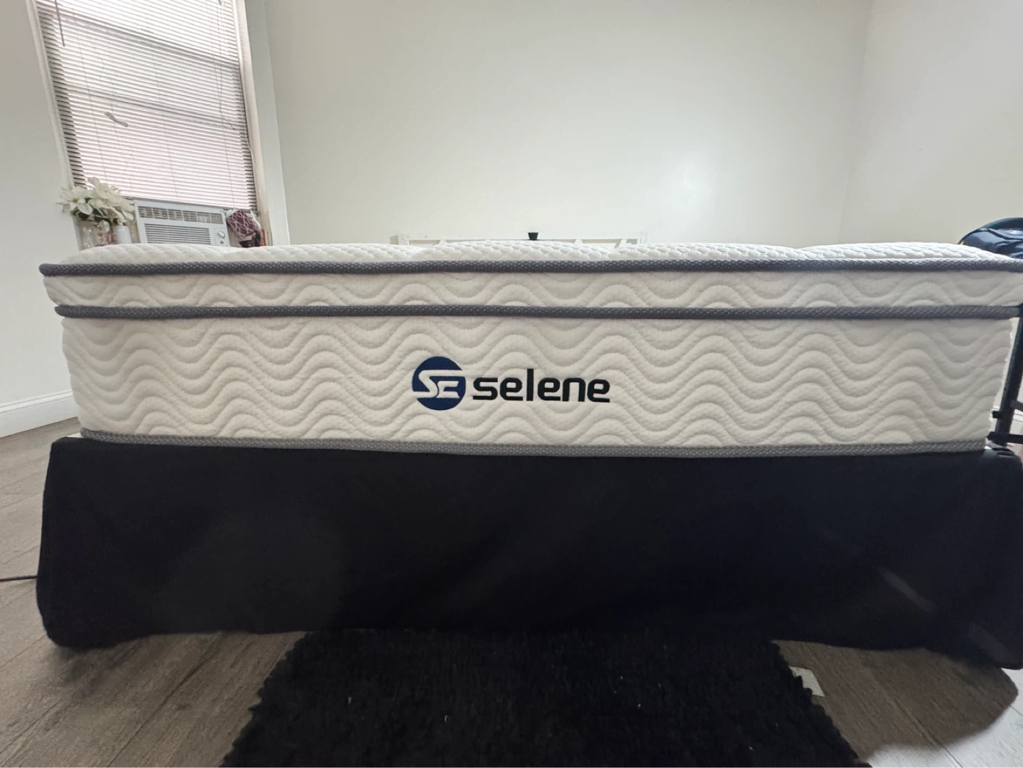 Extremely comfortable Selene Queen Mattress 12 inch