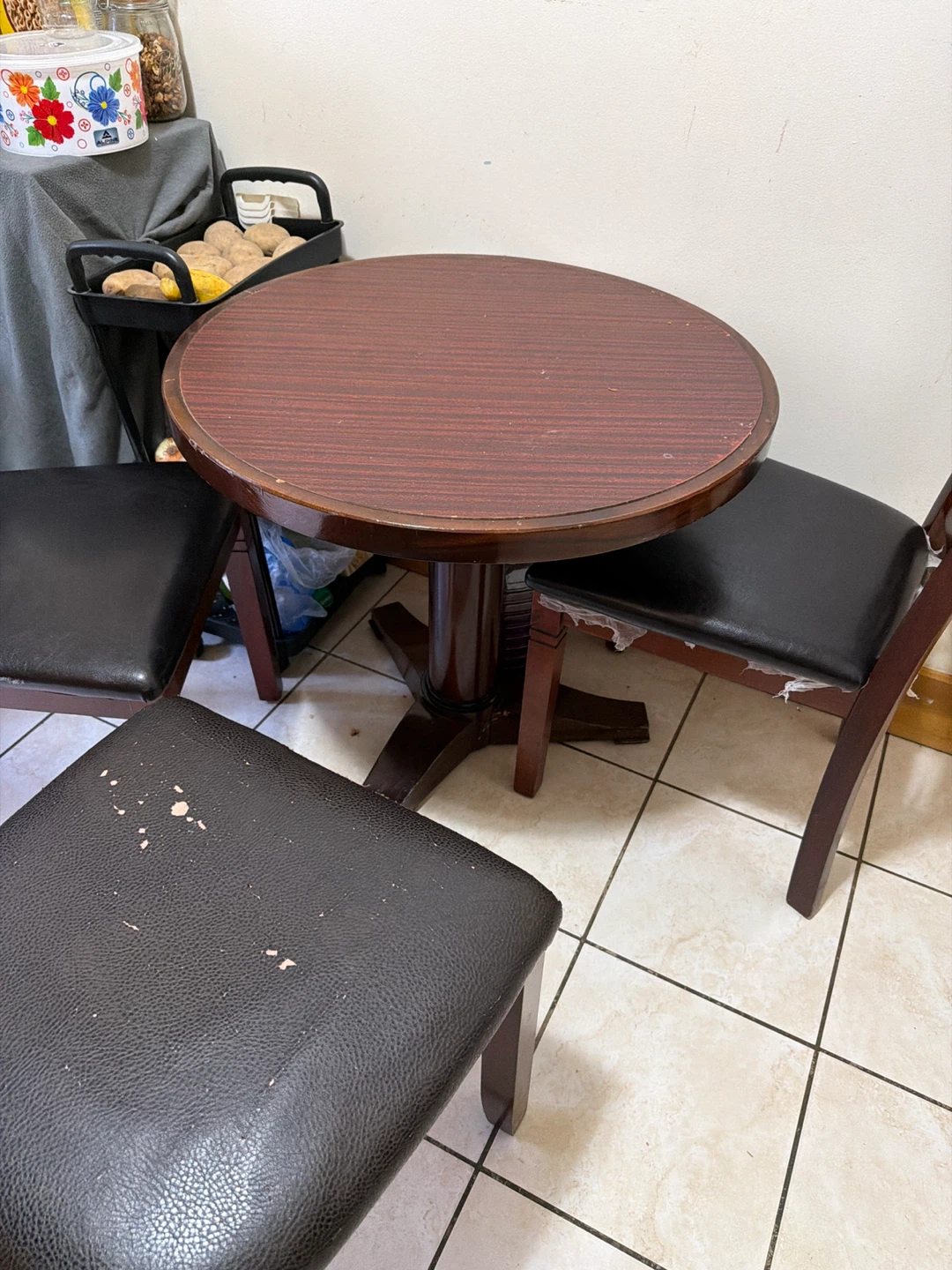 Round Kitchen Table and 3 Chairs Set - photo 2